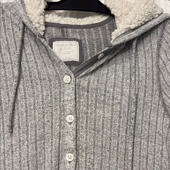 Abercrombie & Fitch Heather Gray Sleepwear Size LG - Picture 3 of 5